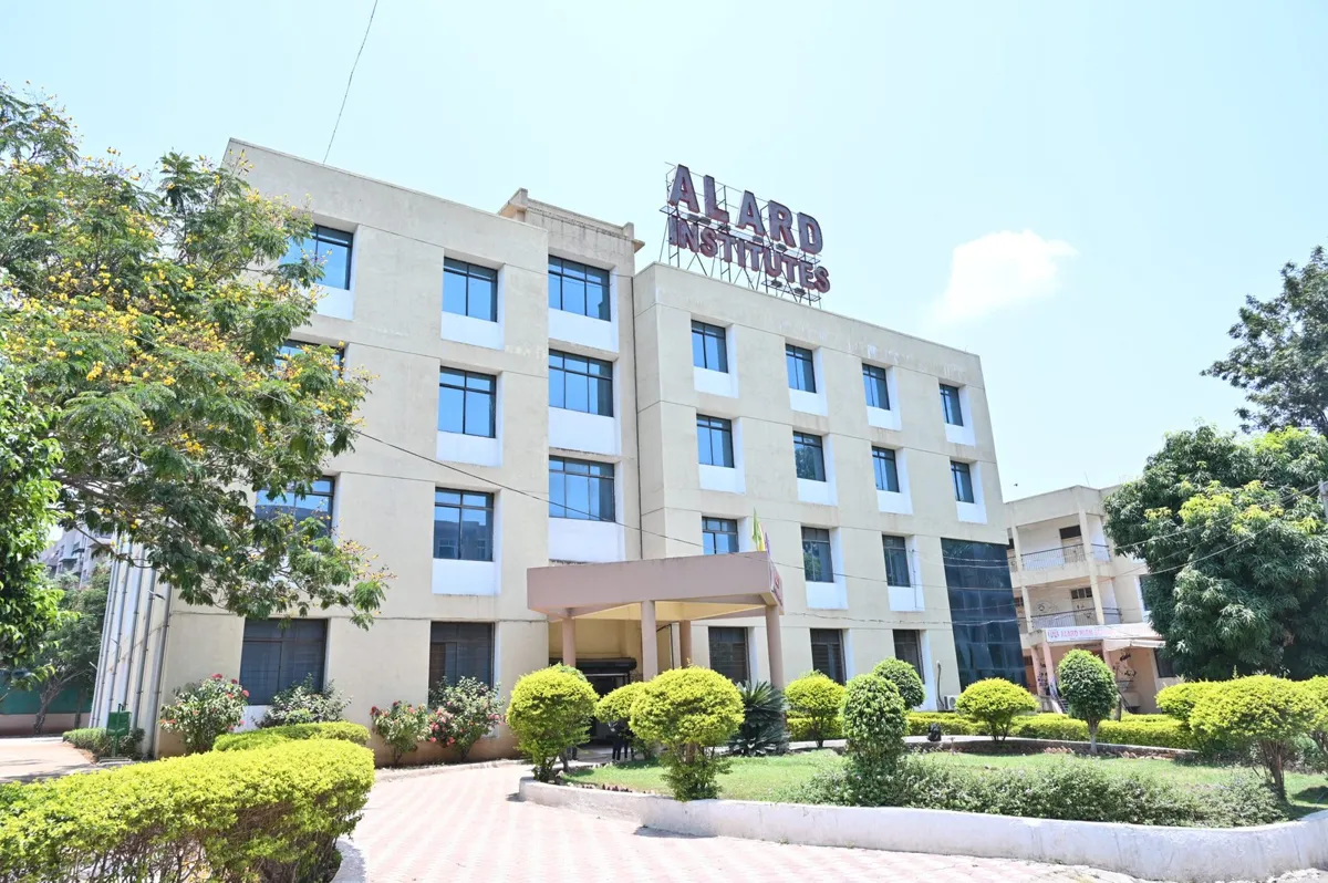 Alard University campus