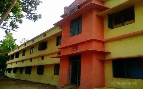 Bhadrak Autonomous College campus