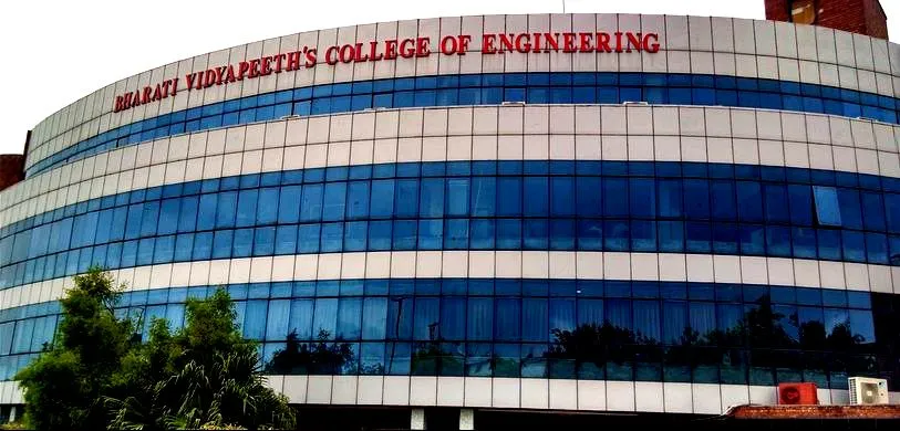 Bharati Vidyapeeth's College of Engineering campus