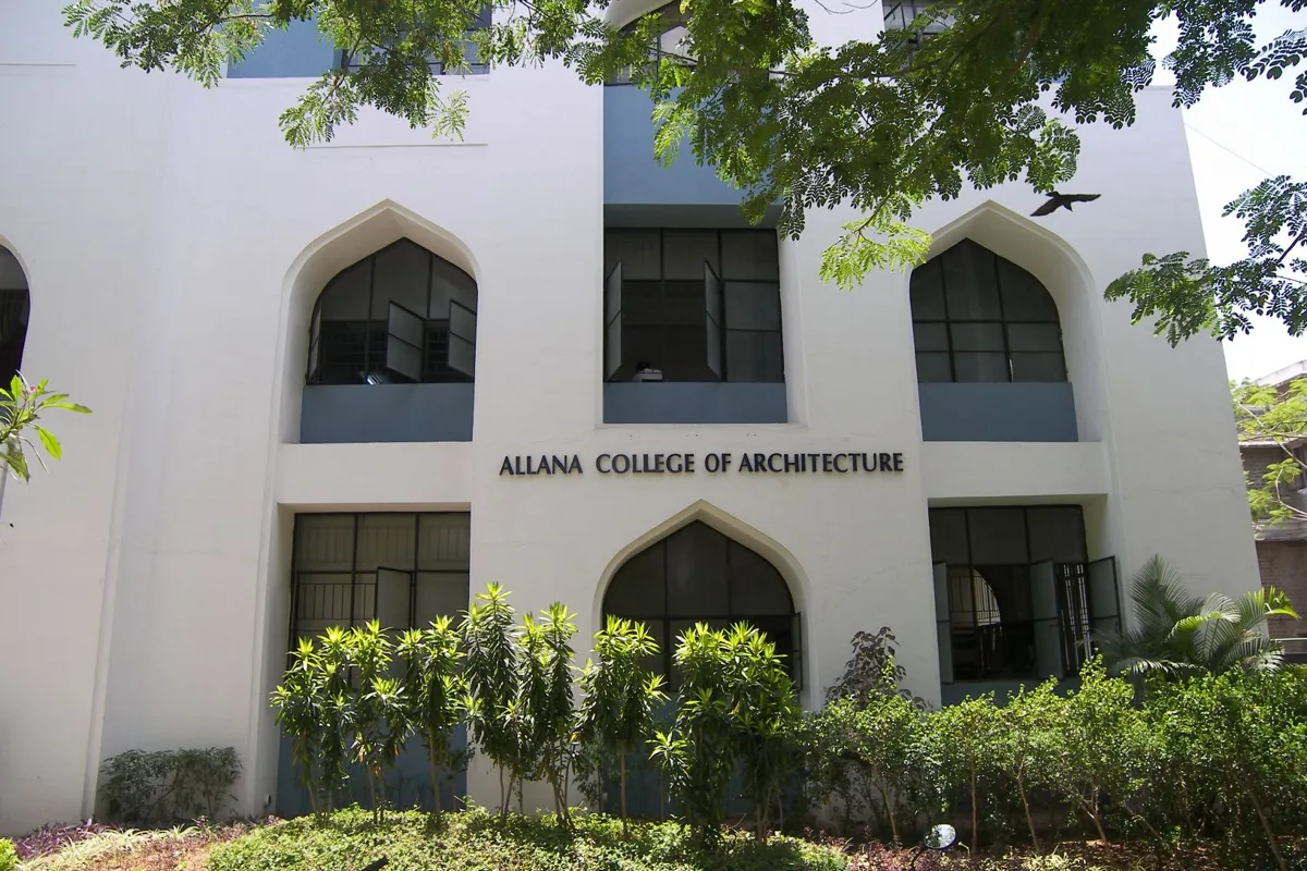 Dr. P. A. Inamdar University campus