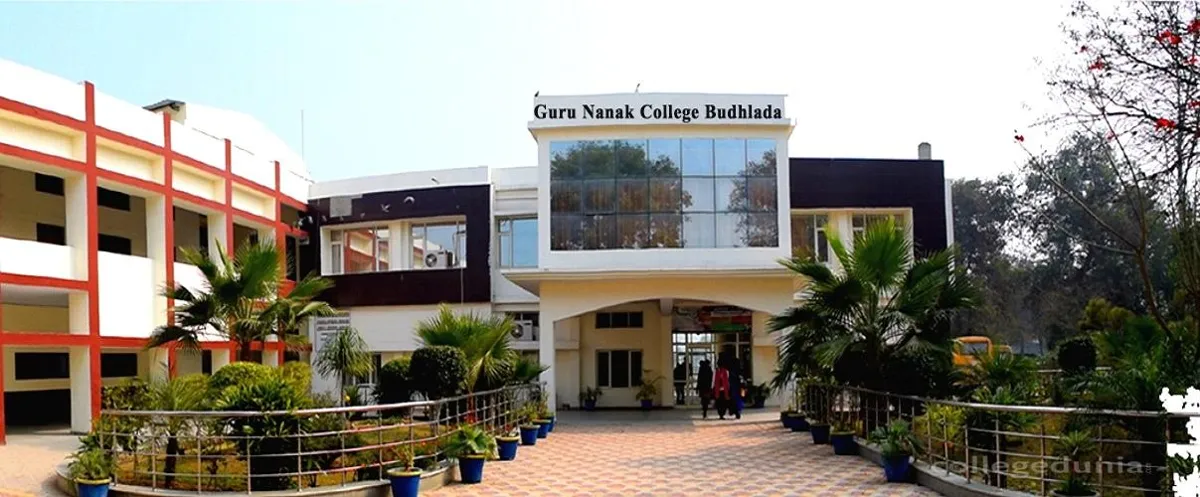 Guru Nanak College Budhlada campus