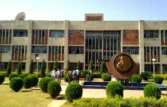 Guru Nanak College for Women campus