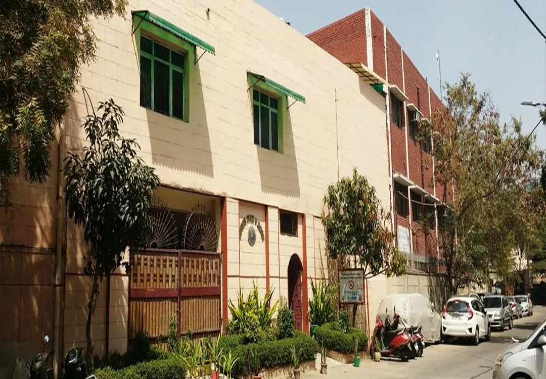 Guru Nanak College of Education campus