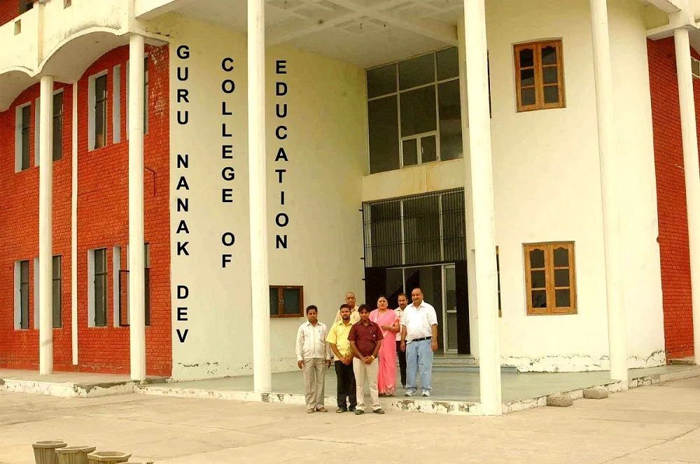 Guru Nanak College of Education, for Girls campus