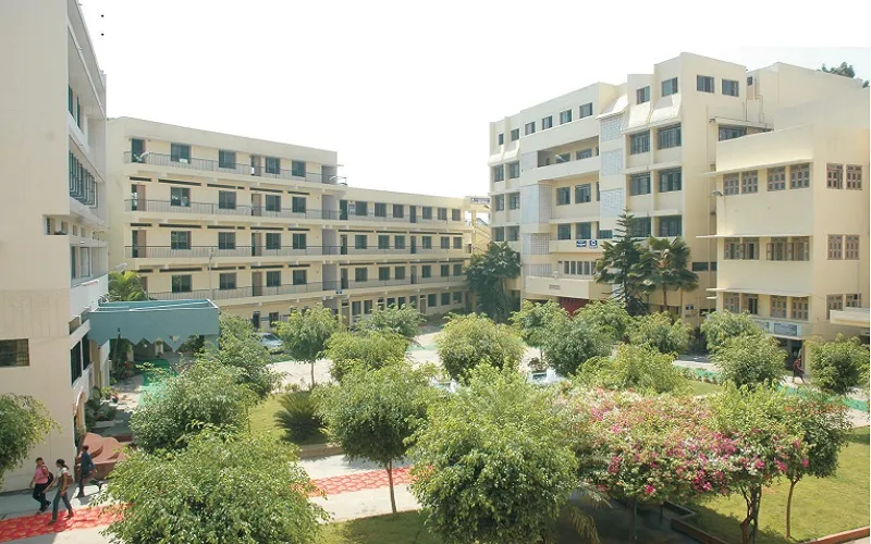 KLE Society's S Nijalingappa College campus
