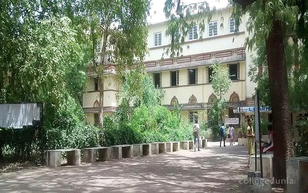 L. D. Arts College campus