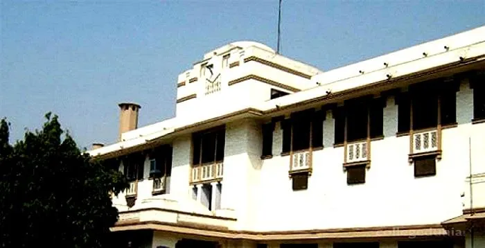 Lady Hardinge Medical College campus