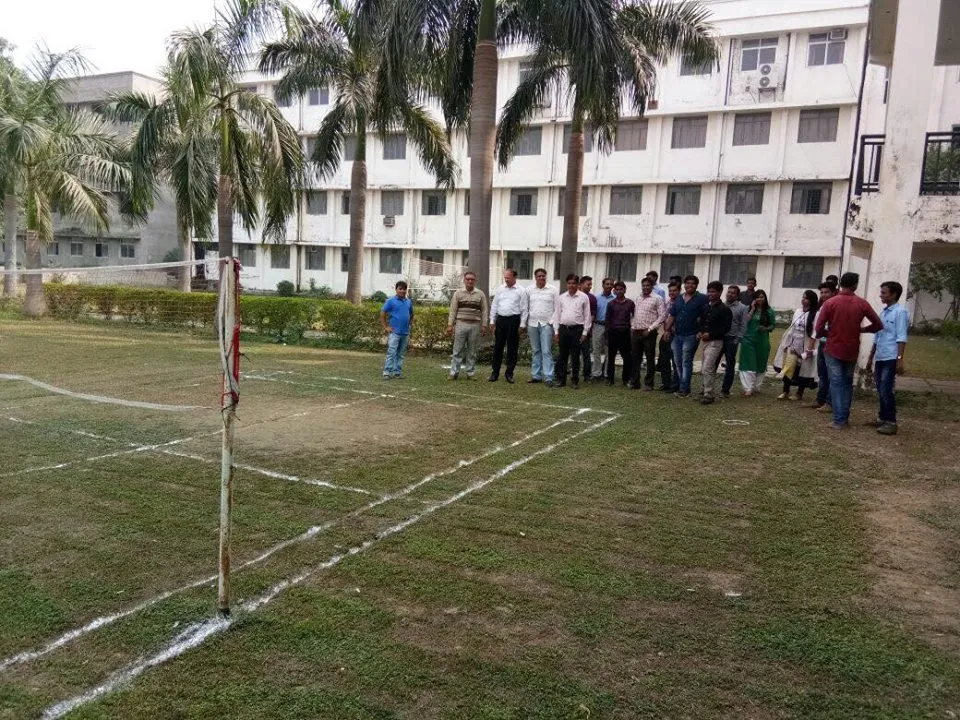 Lucknow Institute of Pharmacy, Lucknow campus