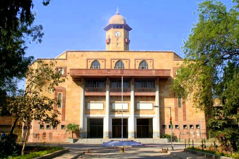 Maneklal Nanavati Law College campus