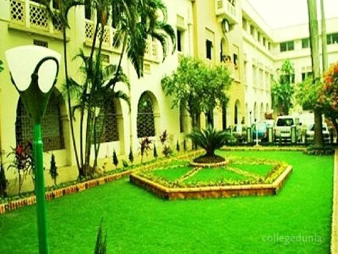 Maulana Azad College campus