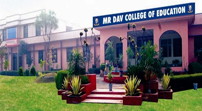 MR Dav College of Education campus