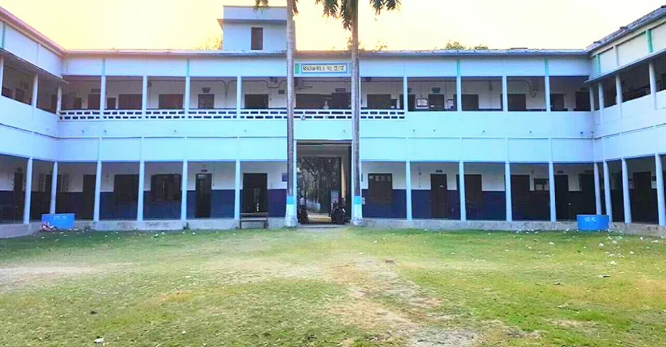 Nabagram Hiralal Paul College campus