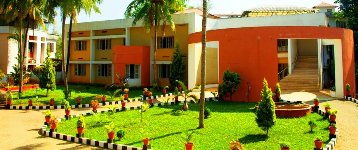 Naipunnya Institute of Management and Information Technology campus