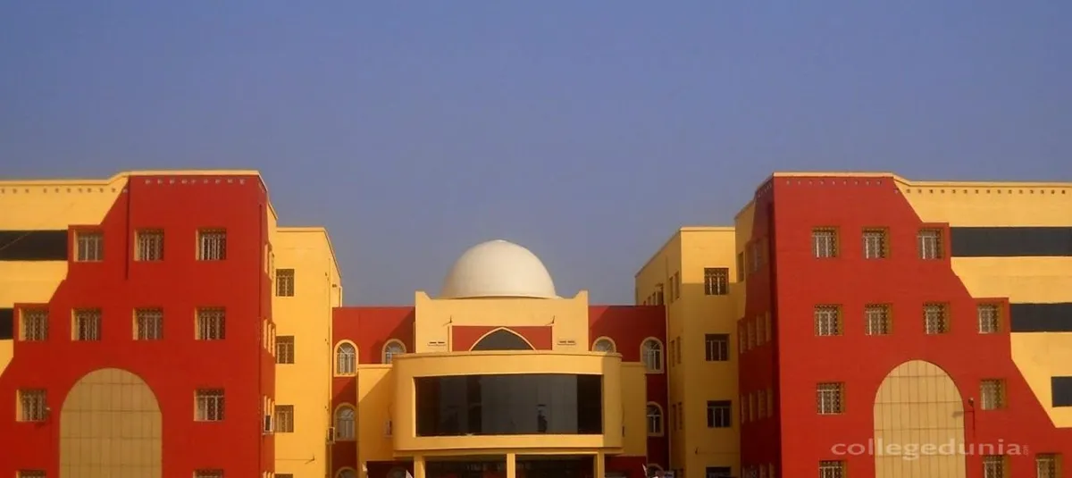Raiganj Surendranath Mahavidyalaya campus