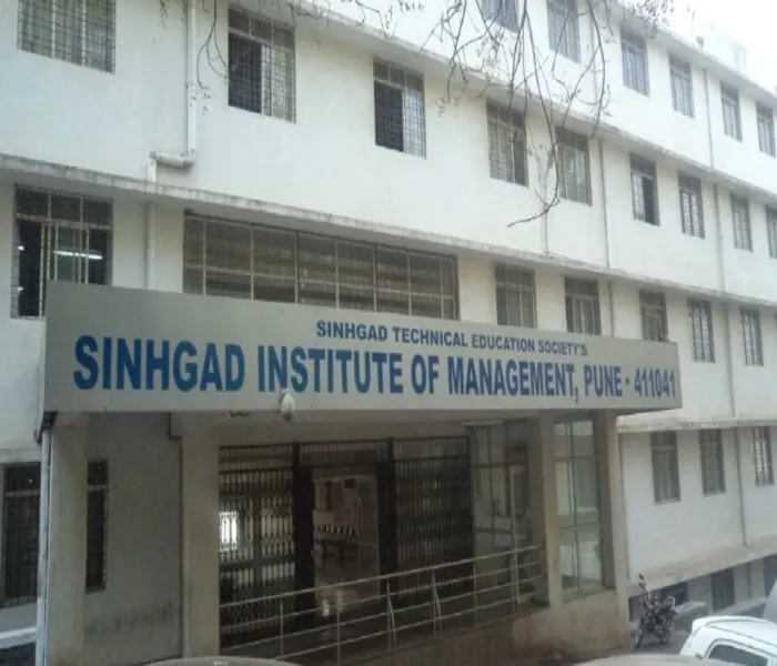 Sinhgad Institute of Management campus