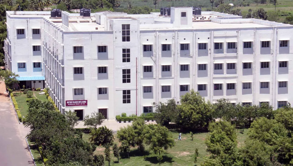 SRM Trichy Arts and Science College campus