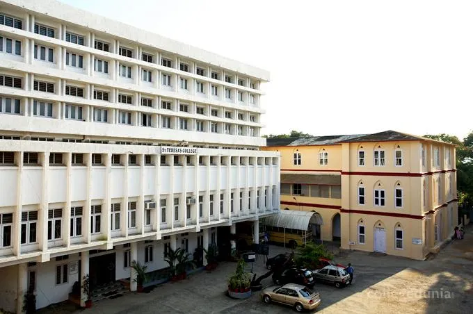 St. Teresa's College, Ernakulam campus