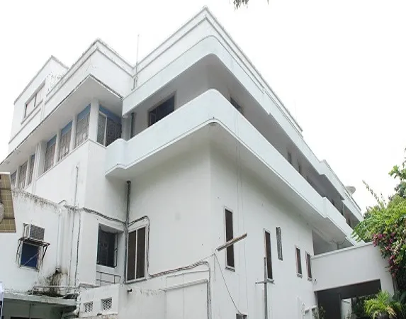 Sultan Ul Uloom College of Pharmacy campus