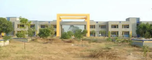 Tolani Institute of Pharmacy campus