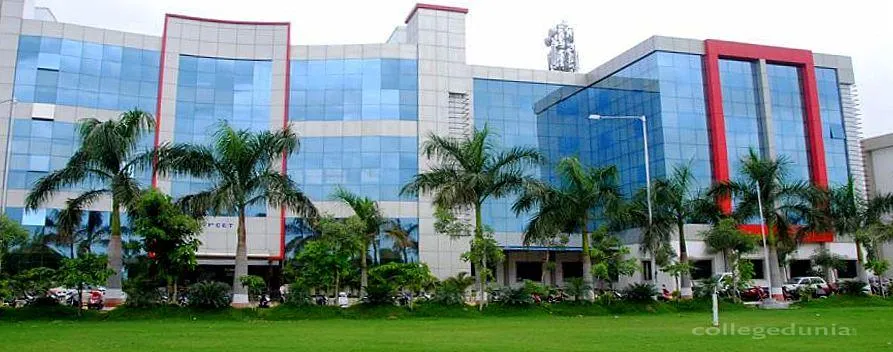 Tulsiramji Gaikwad-Patil College of Engineering and Technology campus
