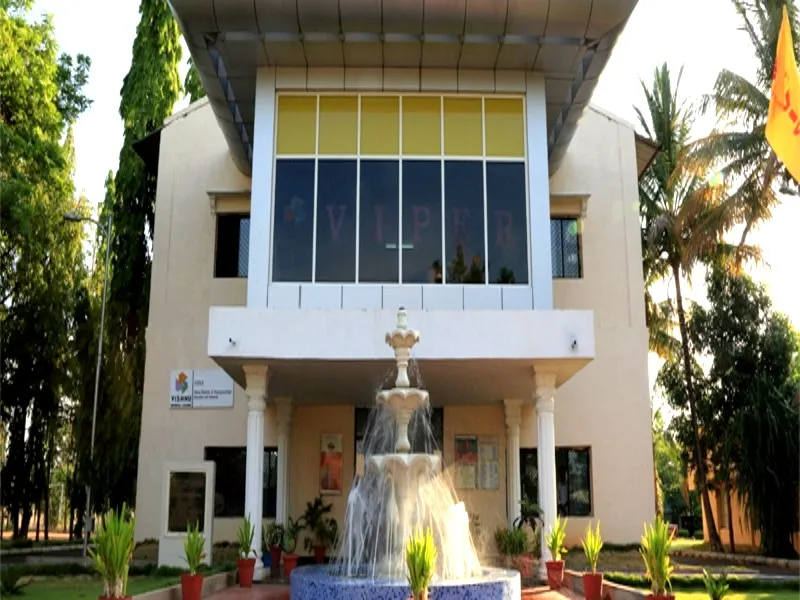 Vishnu Institute of Pharmaceutical Education and Research campus