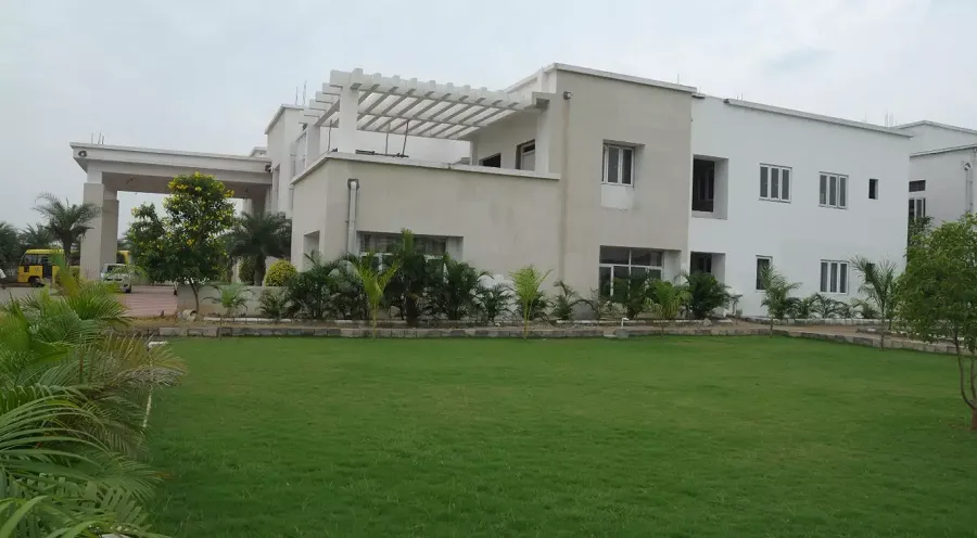 Vivekananda Institute of Management Studies campus
