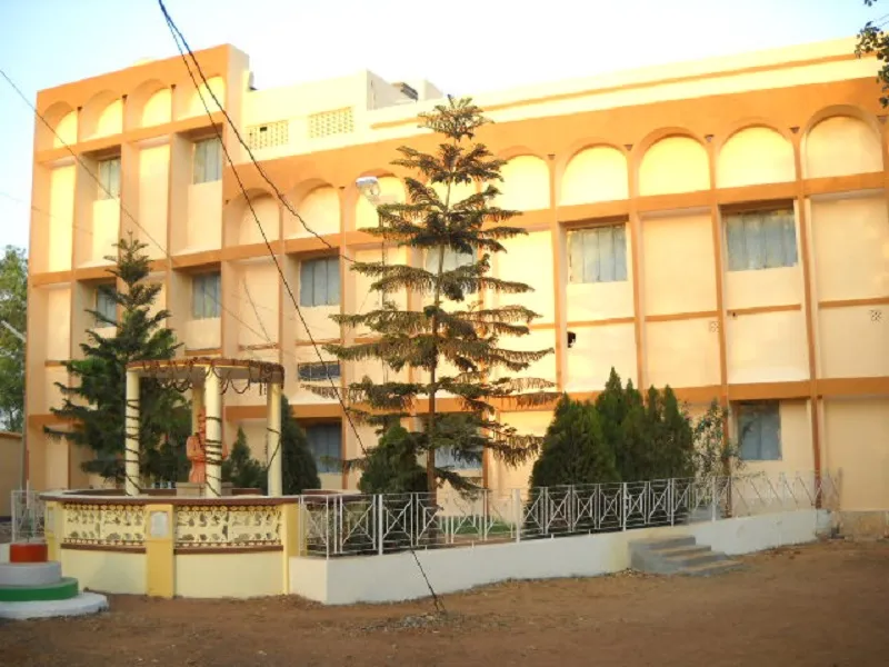 Vivekananda Satavarshiki Mahavidyalaya campus
