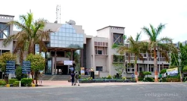 Yeshwantrao Chavan College of Engineering campus